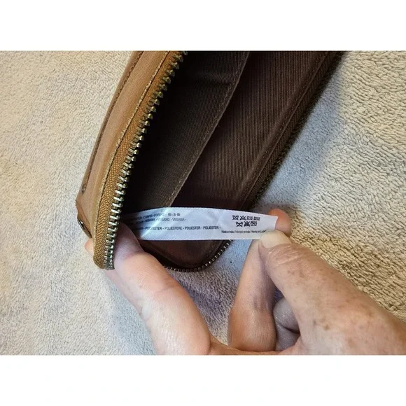 Free People Vegan Leather Wristlet Wallet Tan with 6 Card Slots & Coin Pocket - Picture 12 of 15